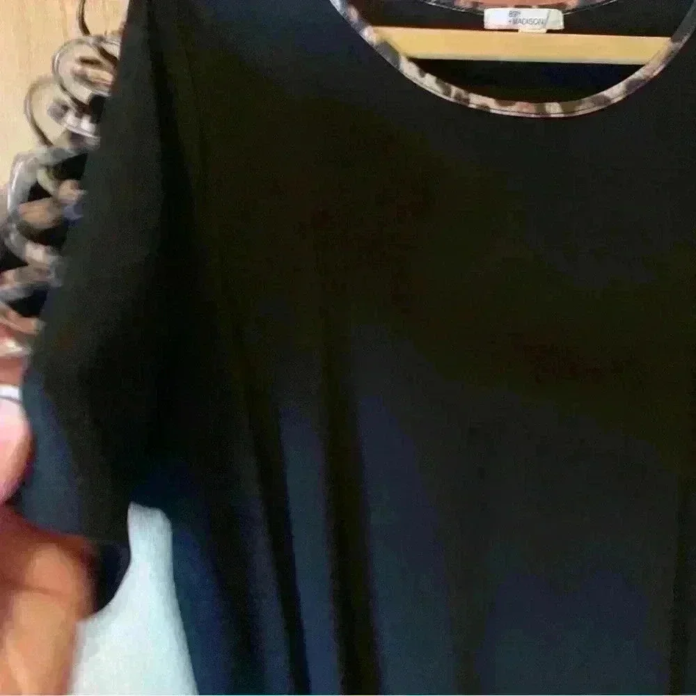 89th and Madison Blouse Short Sleeves 1X - Picture 6 of 15